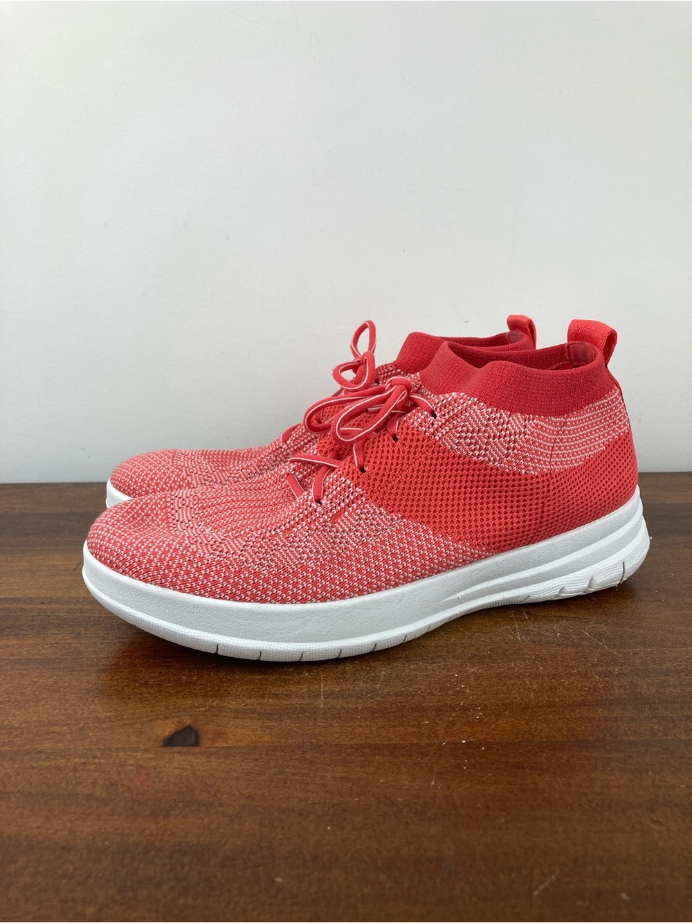 Fitflop Uberknit Hightop Coral Athletic Casual Sneakers E91-459 Women’s Size 8.